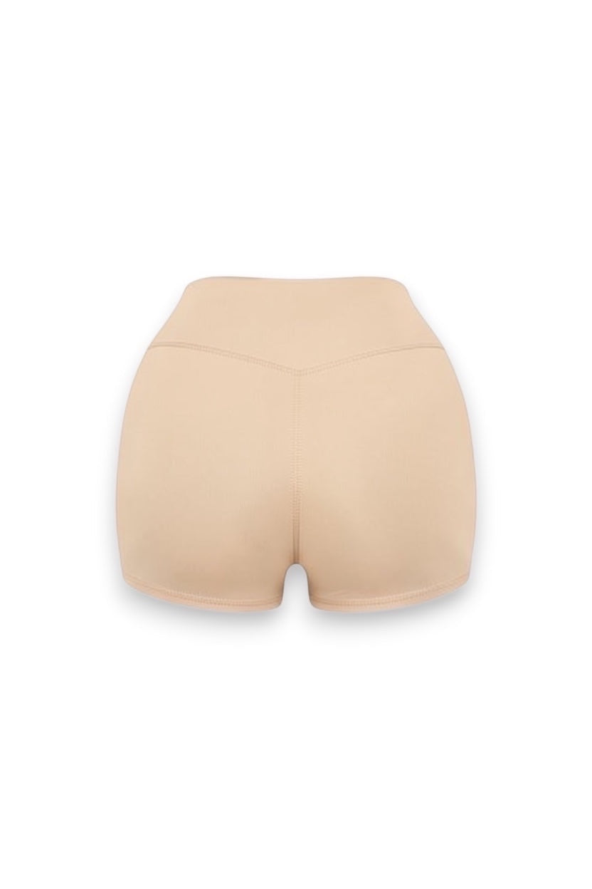 GLAMORZ Serenity Slim Shorts in butternut color. Seamless design with a V-shaped seam at the back.