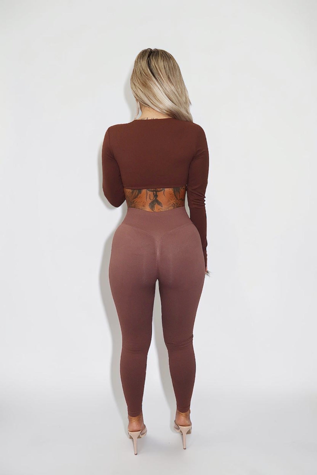 NOVA LONGSLEEVE CROP - BROWN - GLAMORZ